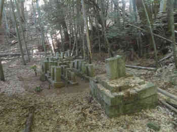 IMG_7740古墓地（下段）.JPG