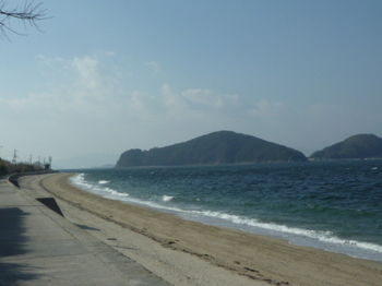 P1210768島尻の浜（西側）・端島（見壁山）.JPG